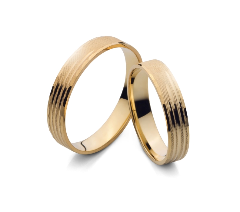 Lucrezia - snubní prsteny ze žlutého zlata
